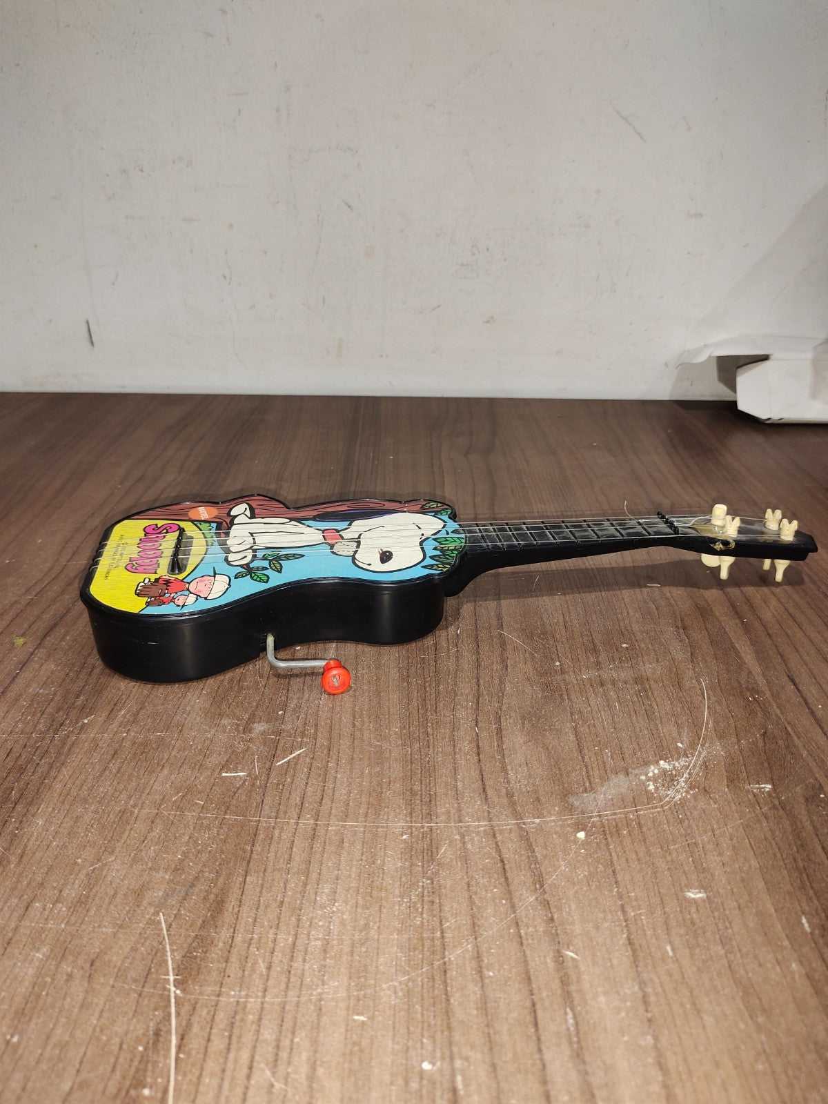 Vintage - Snoopy Musial Guitar Key Winding Toy