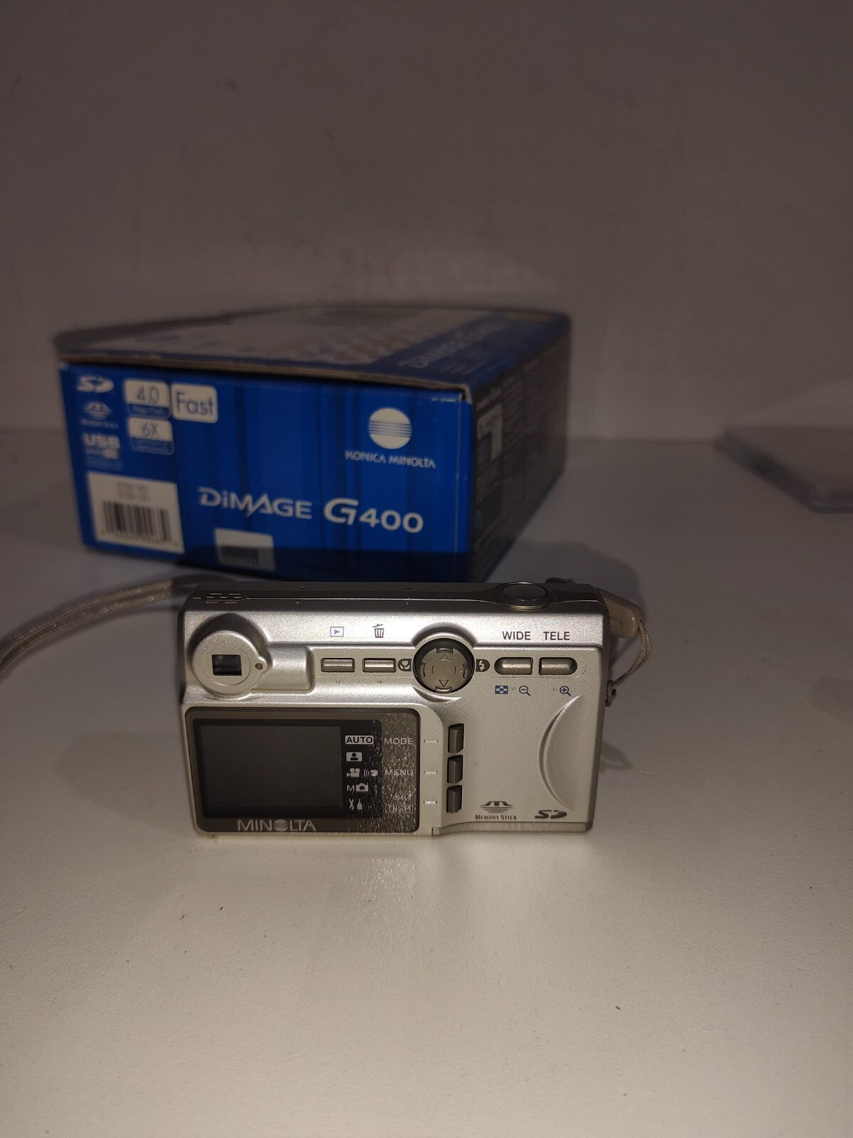 Minolta Dimage G400 Digital Camera 4.0MP Silver