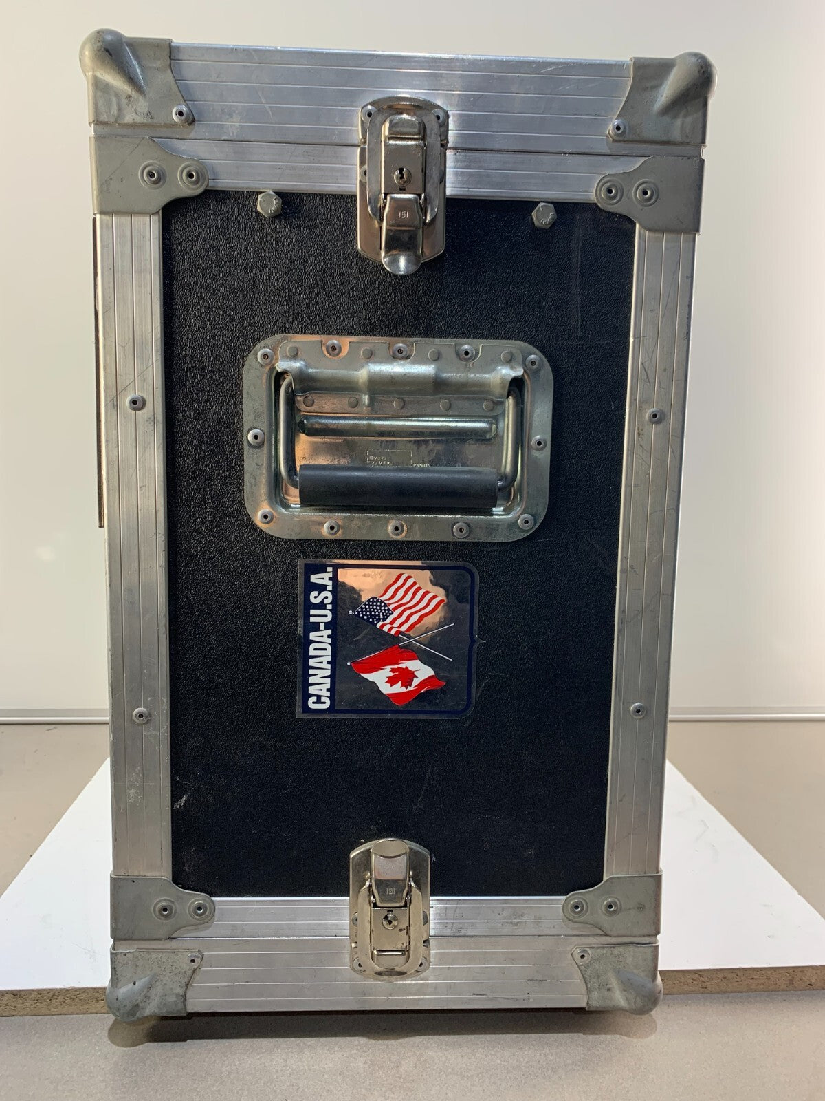 AXE Sound Systems Road Case - Heavy-Duty Equipment Storage.