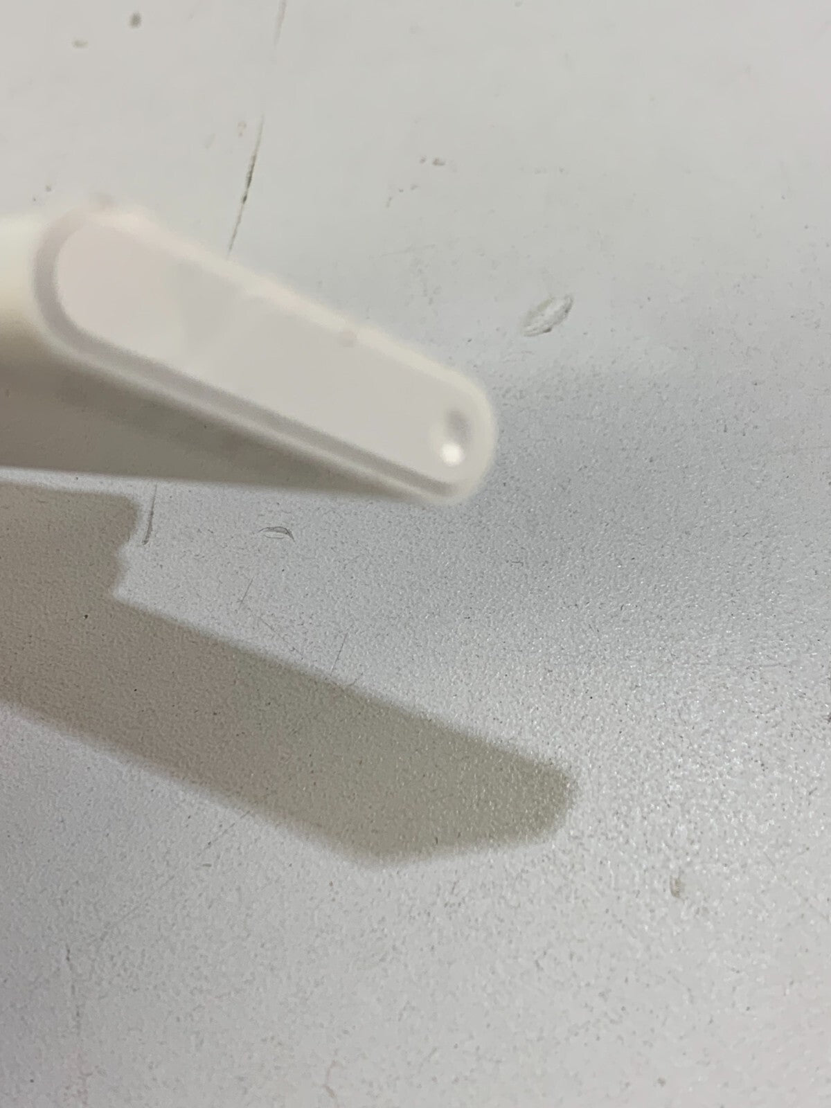 Apple A1156 White Wireless Handheld Remote Control For iMac MacBook & Apple TV