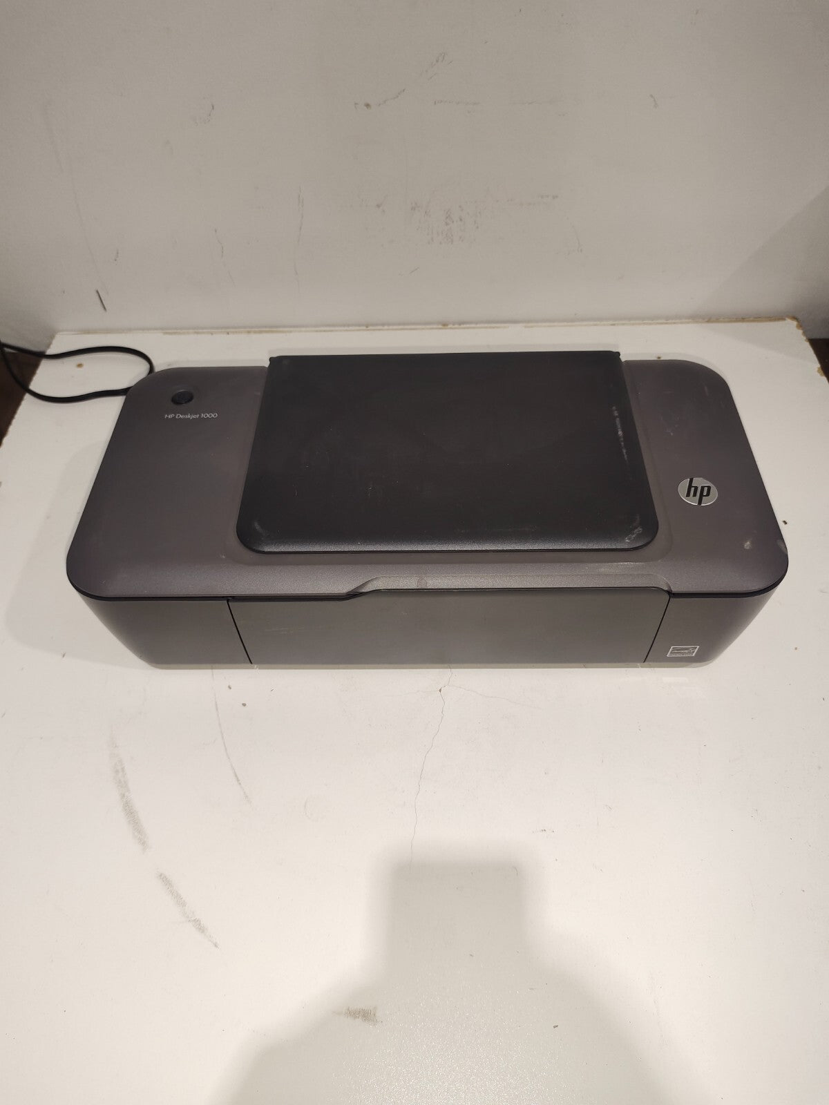 HP Deskjet 1000 J110a Standard Color Inkjet Printer