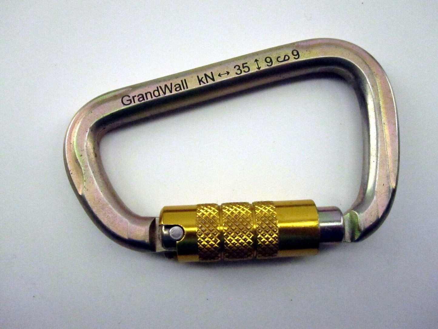 GrandWall Carabiner Twistlock - Secure Climbing Companion