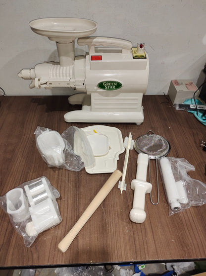 Tribest Greenstar GS-3000 Deluxe Slow Masticating Juicer Twin Gear Cold  - WHITE