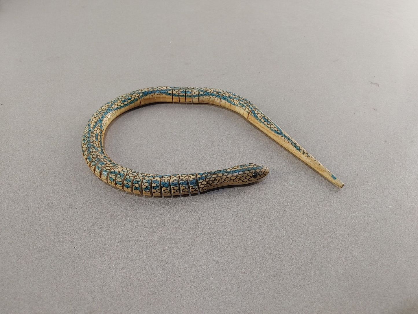 GOOD CONDITION VINTAGE Wooden Snake handmade carved flexible wiggleslither snake