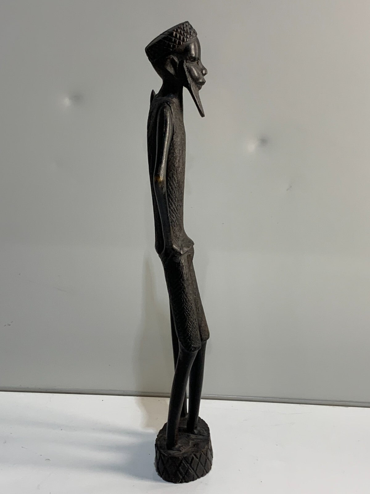 VINTAGE WOOD SCULPTURE - MOTIVE MAN WITH CANE - AFRICA/KENYA