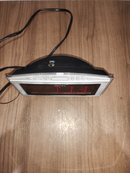 Onn ONMAAC301 - Digital AM/FM Clock Radio Dual Alarms with Snooze and Sleep