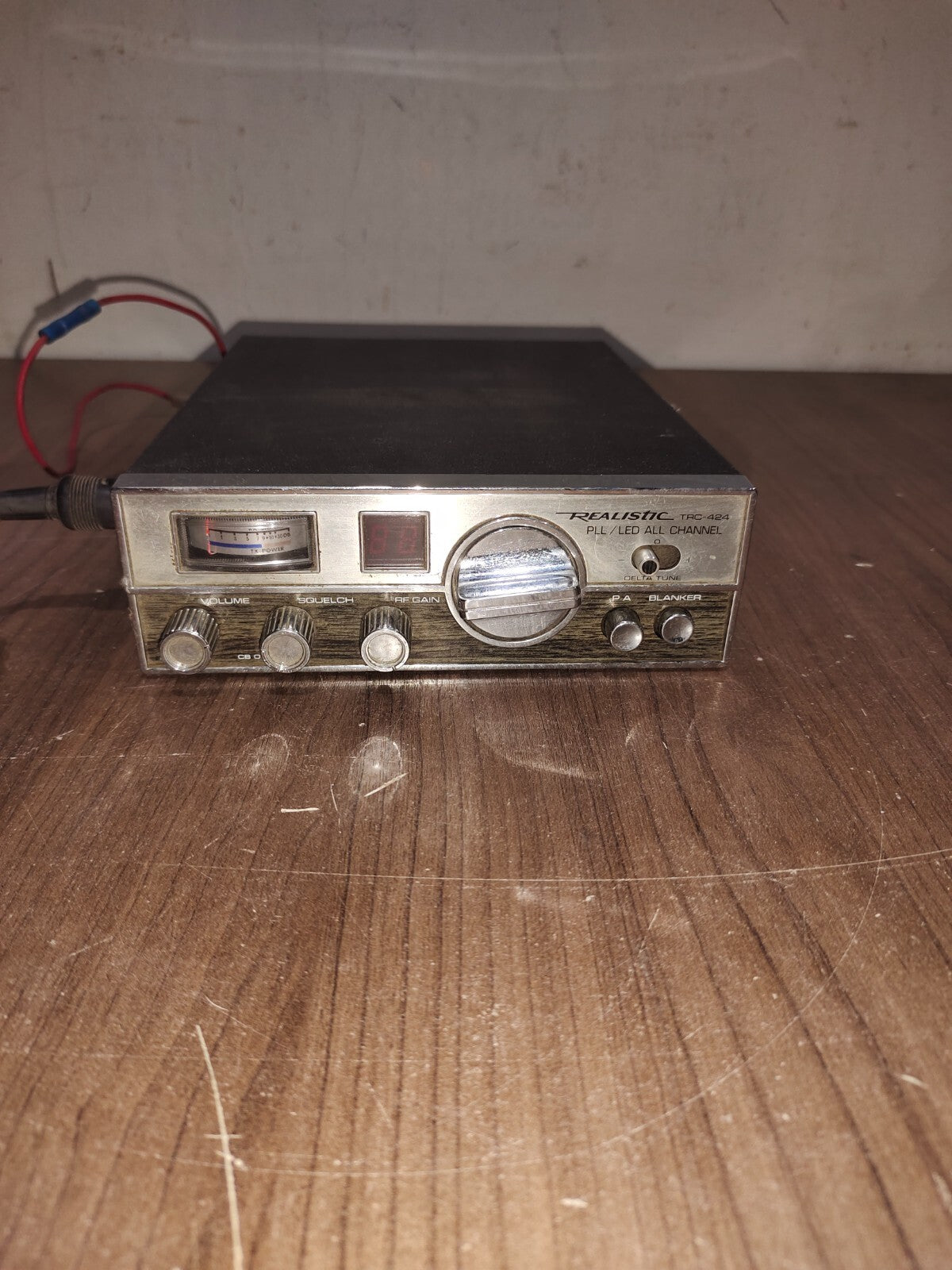 VINTAGE REALISTIC CB TRANSCEIVER RADIO TRC-424