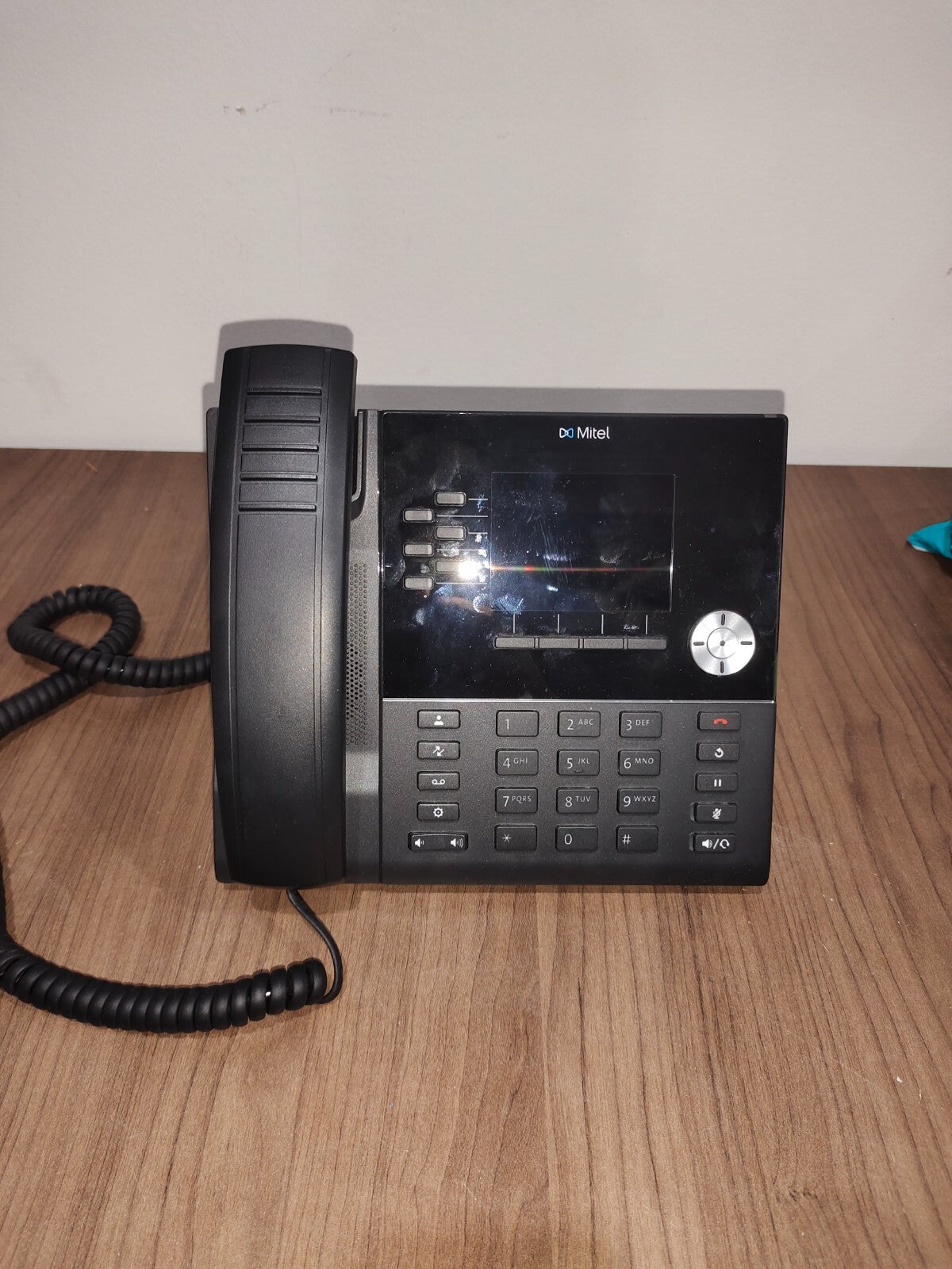 Mitel MiVoice 6920t IP Phone Office Business Telephone Desktop 50008352