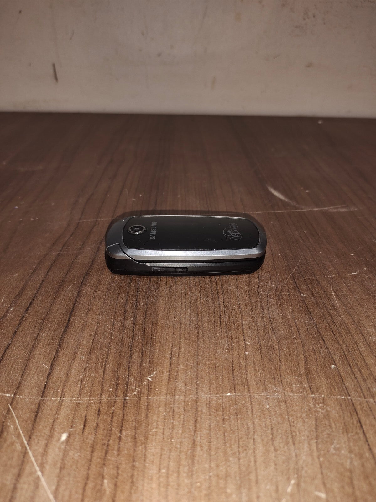 Samsung SPH-M300 - Silver and Black ( Sprint ) Cellular Flip Phone - For Parts