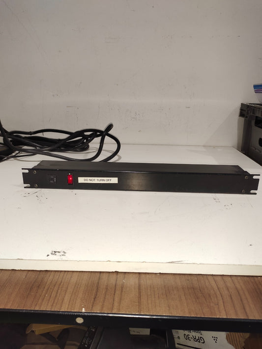 Hammond 1583H8B1BK Power distribution bar 8x outlets / 120Vac / 15A