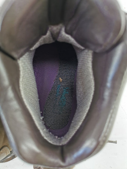 Vasque shoe
