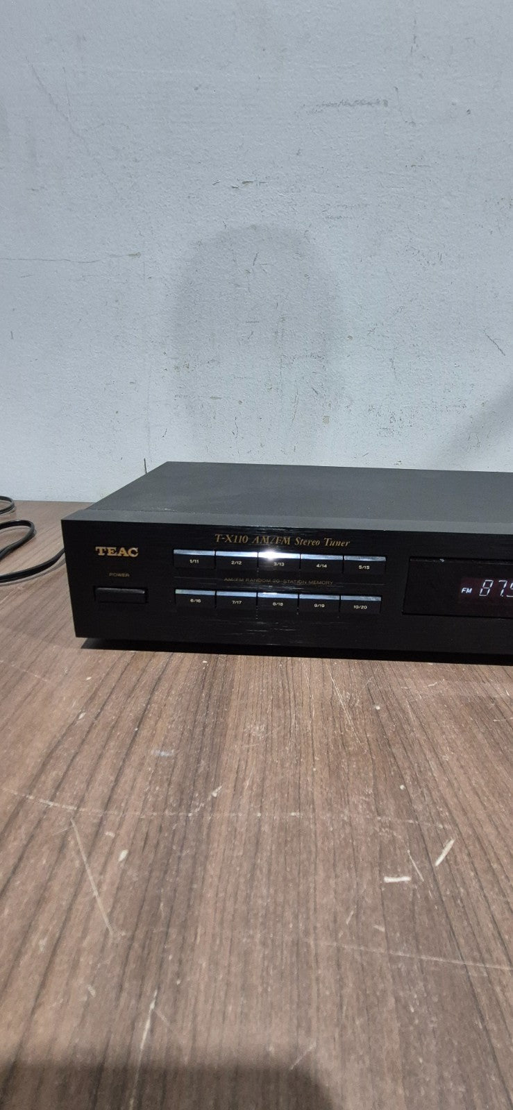 Teac T-X110 AM/FM Stereo Tuner