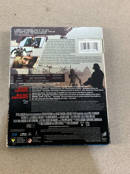 District 9 Blu-ray 2 Disc Sci-Fi with Slipcover Neill Blomkamp Sharlto Copley