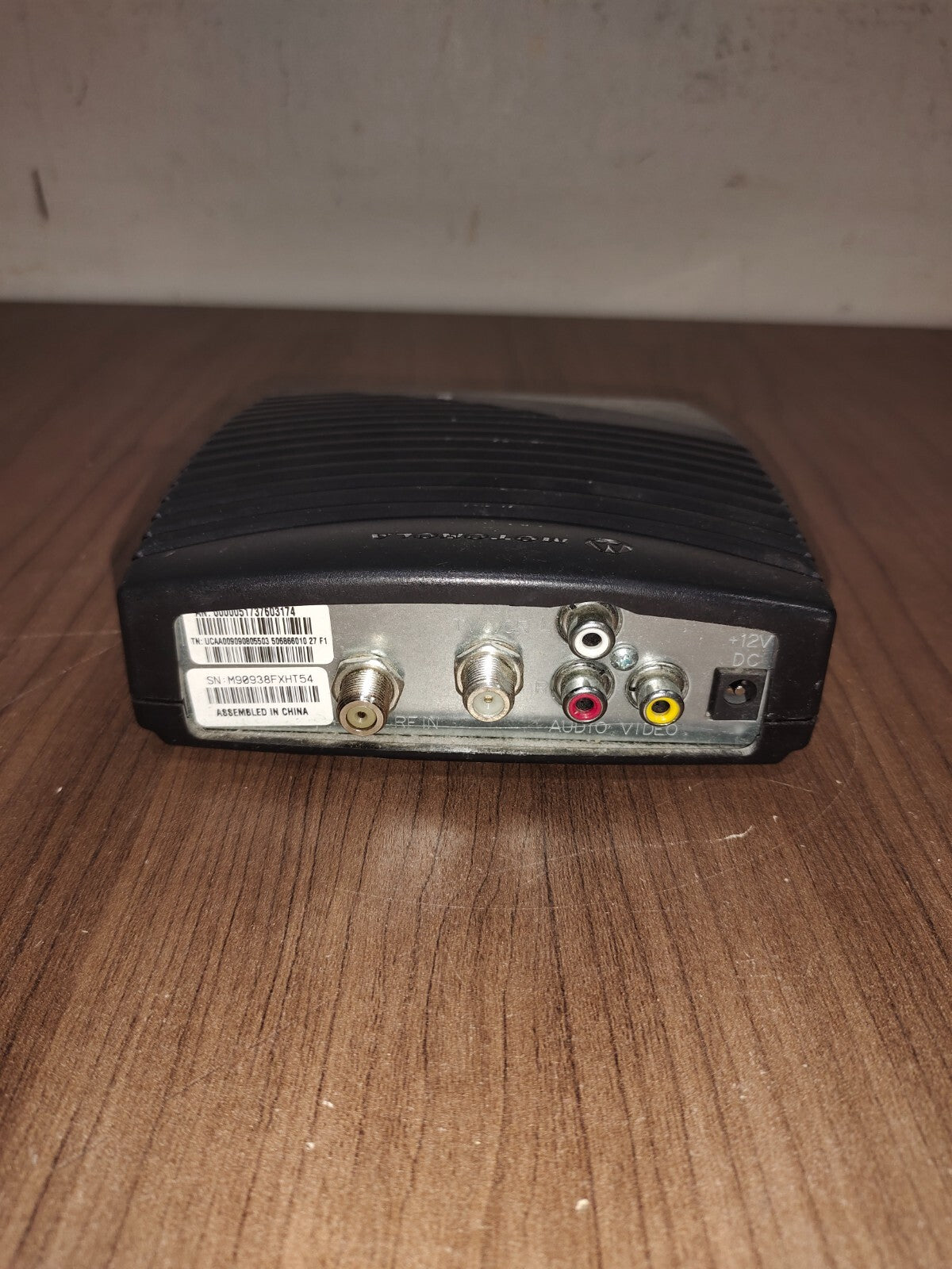 Motorola DCT700/US Digital Cable TV Receiver Converter - 1