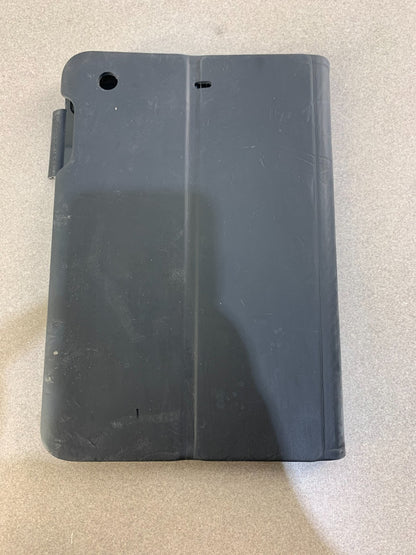 Logitech Y-R0044 Ultrathin Bluetooth Integrated Keyboard Folio ml for iPad Air