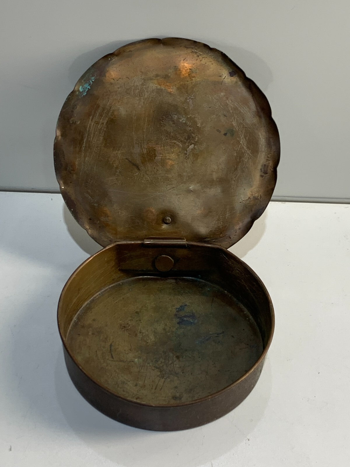 Vintage Silent Butler Crumb Ash Catcher
