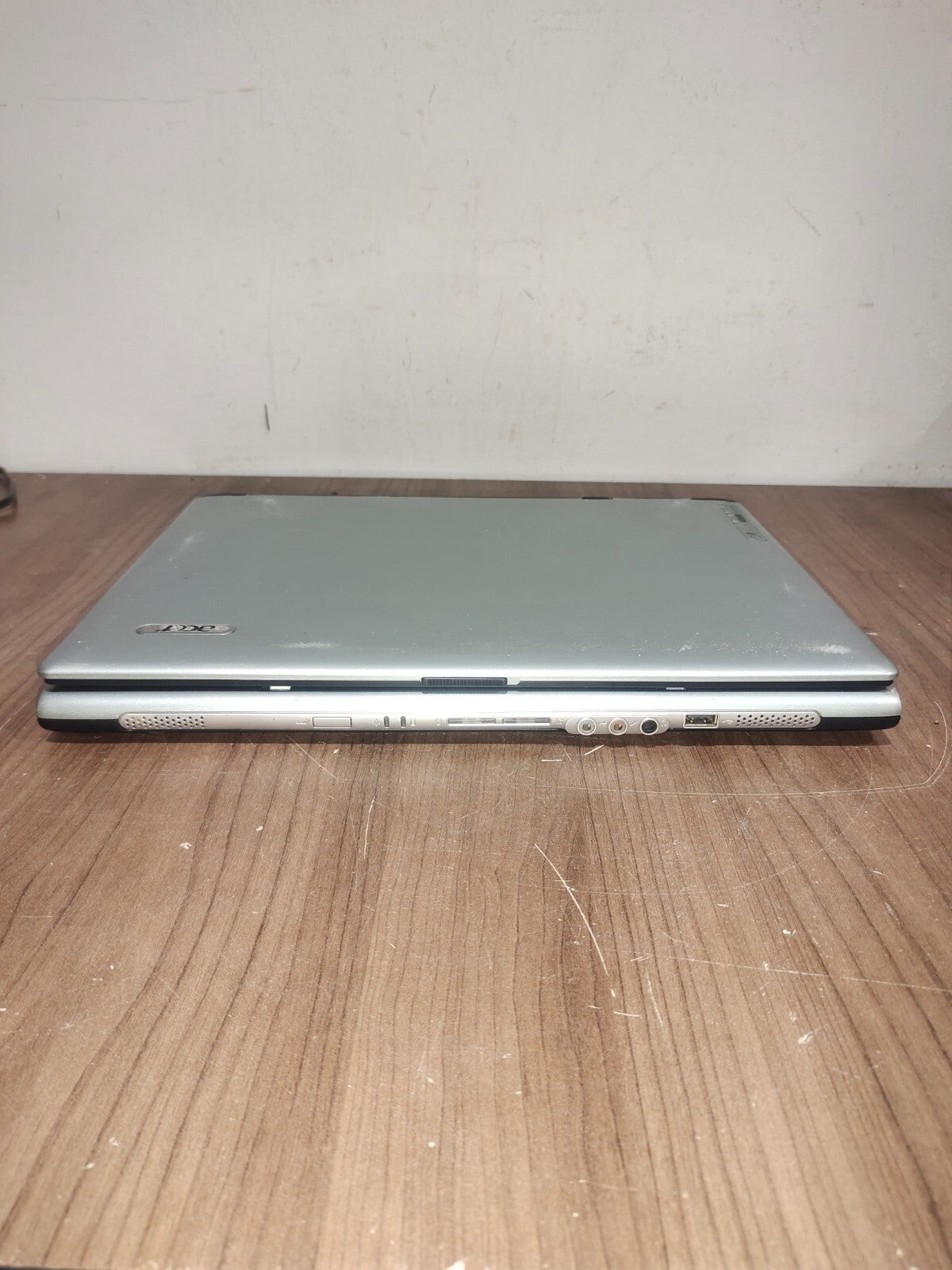Acer Travelmate 4060 Intel Centrino Model ZL8 - For Parts