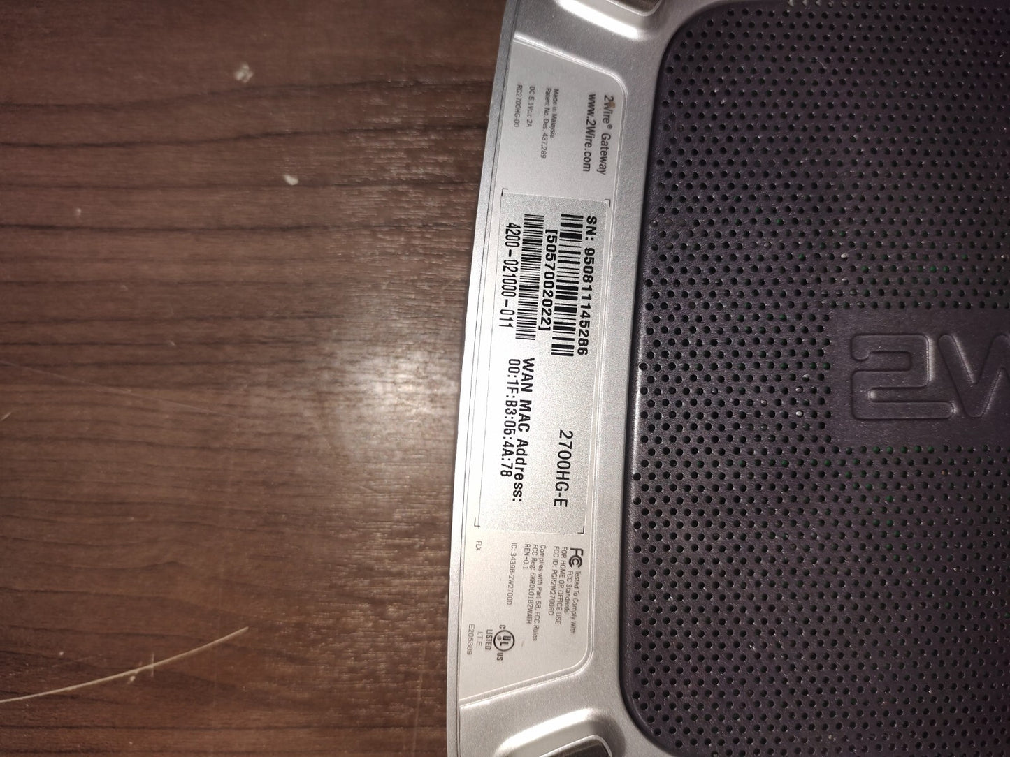 2Wire 2700HG-E 4-Port 10/100 Wireless G Router - 2700HG-E
