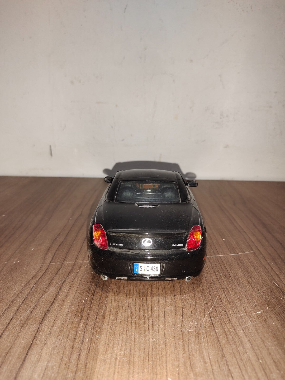 1:18 Maisto Lexus SC430 BLACK INTERIOR - Special Edition