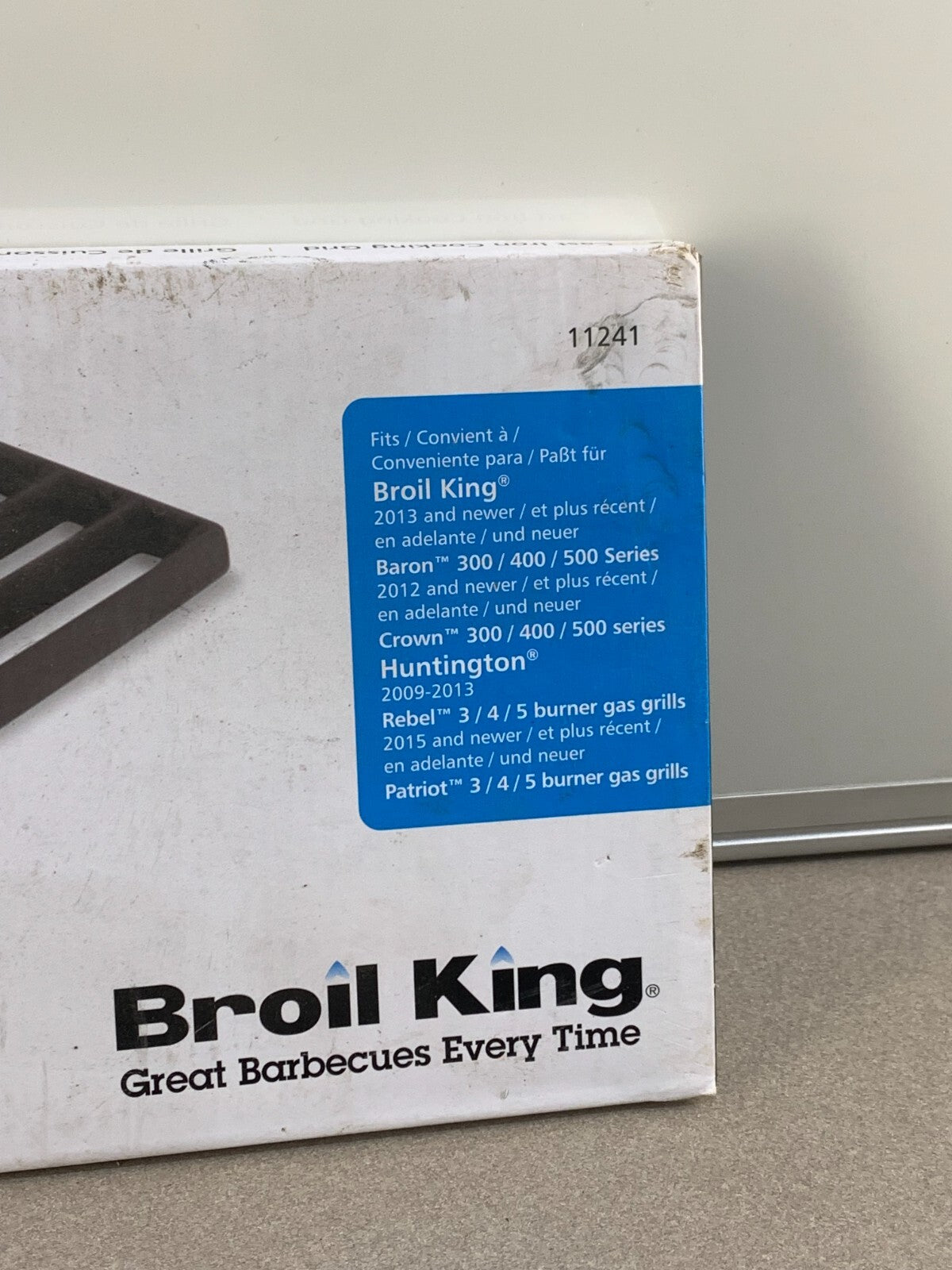 Broil King Cast Iron Grid 11241 for Baron Crown Huntington Grills, Black