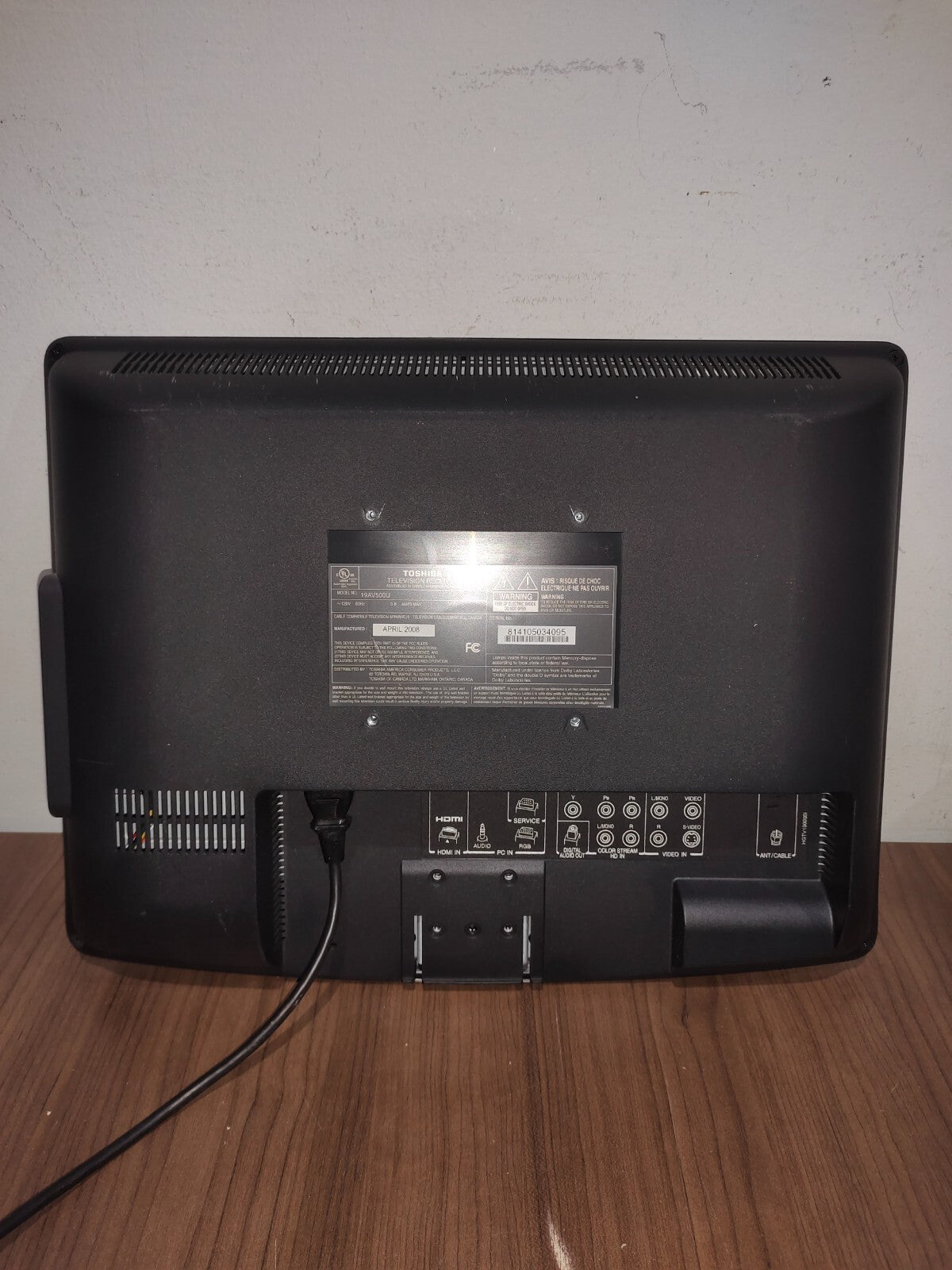 Toshiba 19AV500U 19" 720p Flatscreen LCD TV