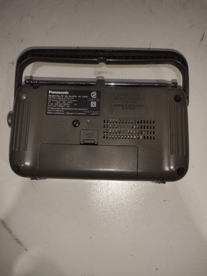 Panasonic RF-2400 Portable AM/FM Radio