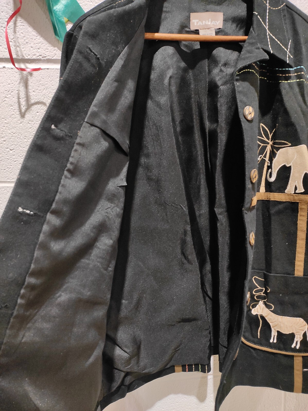 Women's L Denim Embroidered Jacket Safari Animals Elephant Giraffe Zebra Cheetah