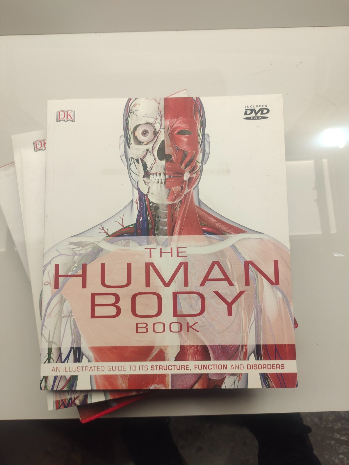The Human Body: Complete Illustrated Guide &Anatomy Book DVD included