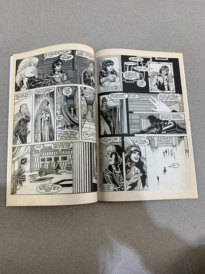 Cb26-comic book~ RARE! A Distant Soil issue #9 warp graphics