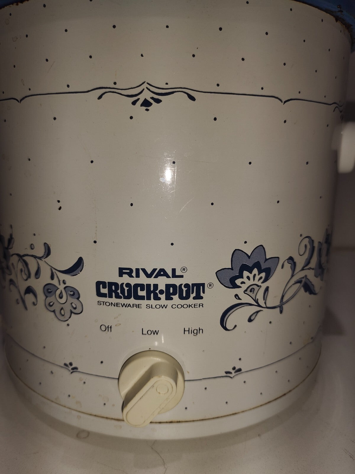 Vintage Rival Crock-Pot Slow Cooker 3 1/2 Quart Stoneware Delft Blue Model 3100