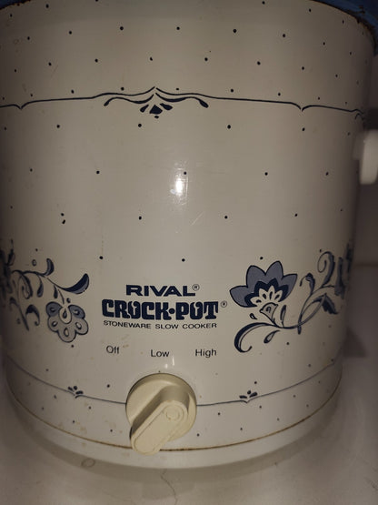 Vintage Rival Crock-Pot Slow Cooker 3 1/2 Quart Stoneware Delft Blue Model 3100