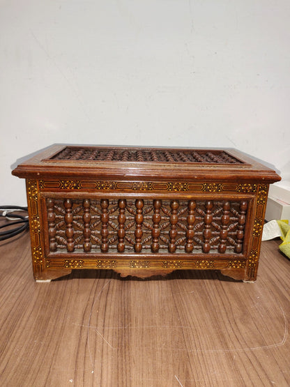 ANTIQUE BLACK FOREST SWISS WOOD CARVED JEWELRY BOX