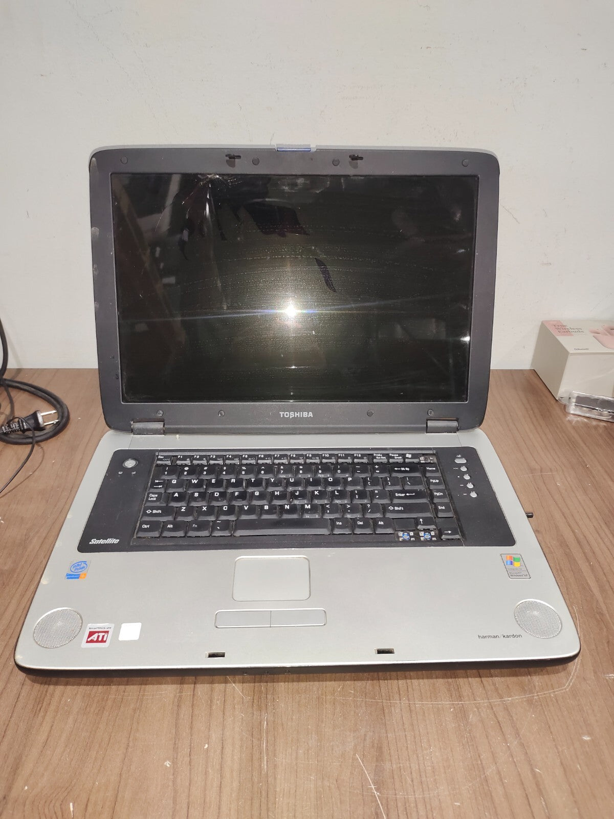 Toshiba Satellite P35-S6112 Pentium 4 384MB RAM 120GB HDD - For Parts