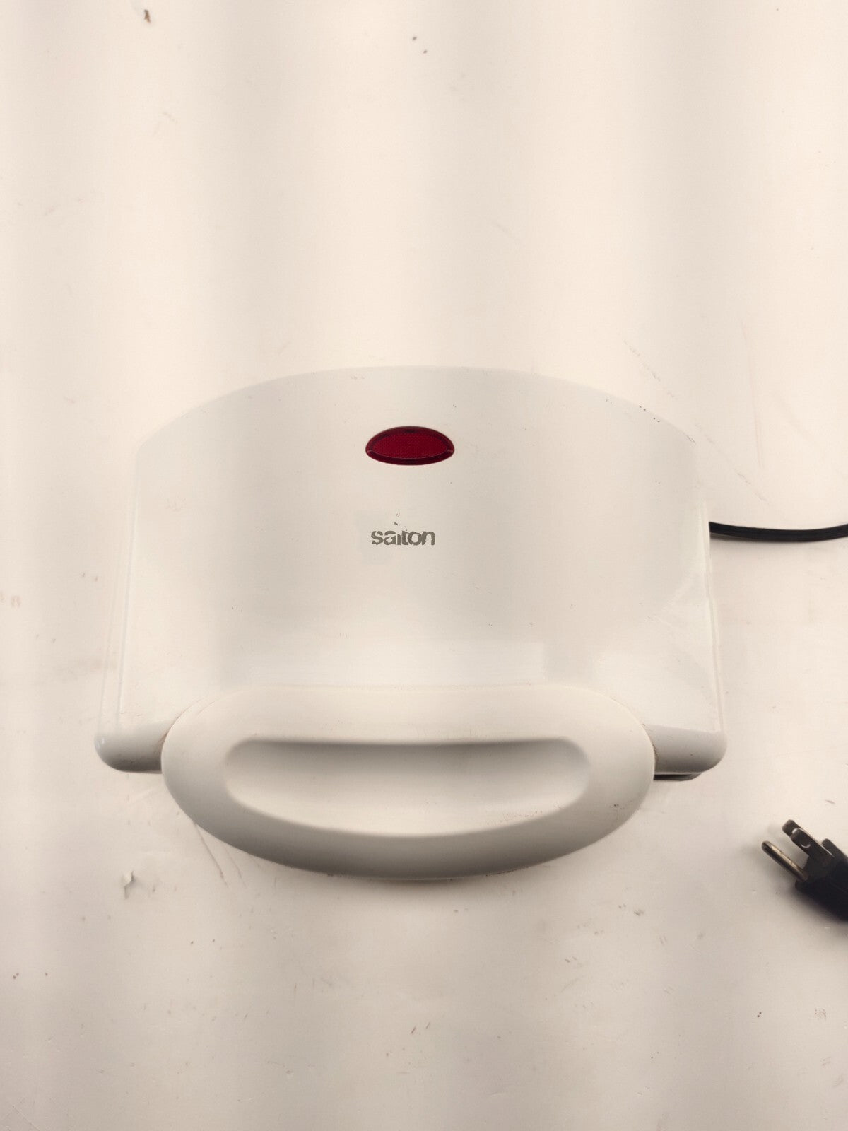 Vintage SALTON Electric Belgian Waffle Maker