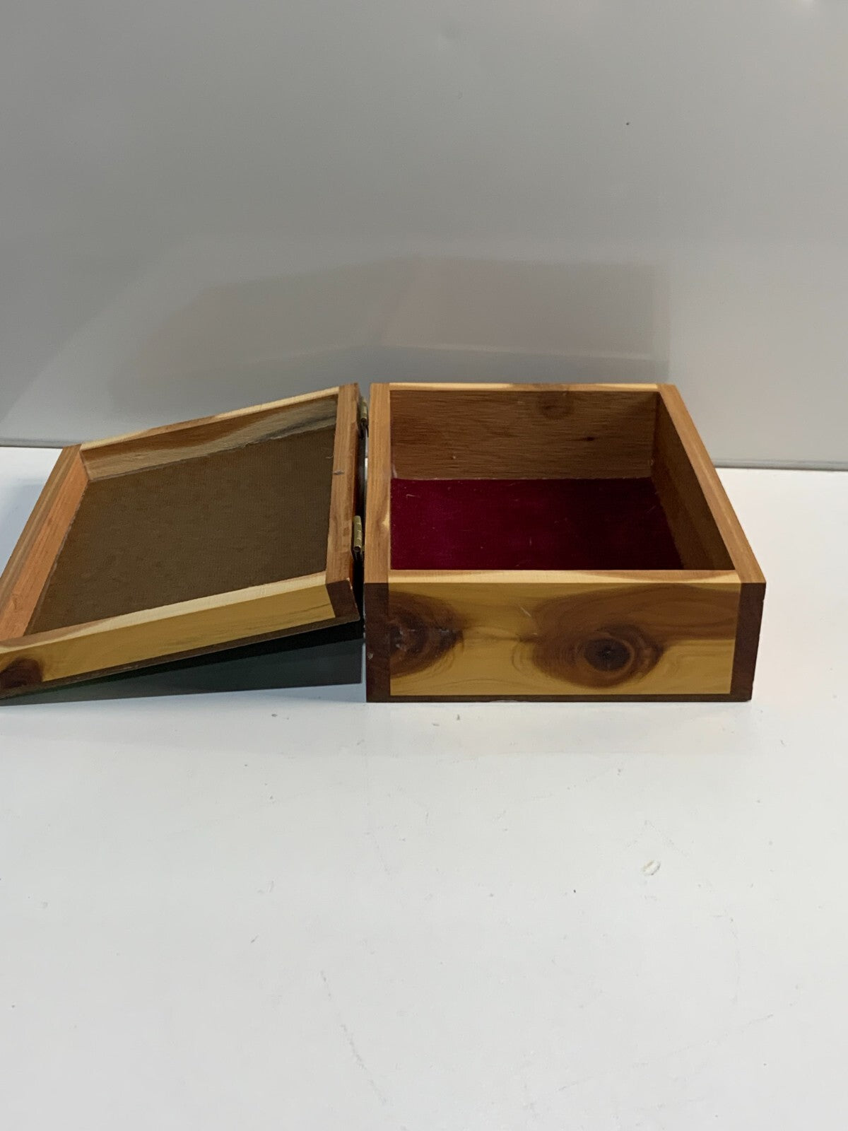 WOLF KEEPSAKE JEWELRY HOME DECOR WOOD BOX