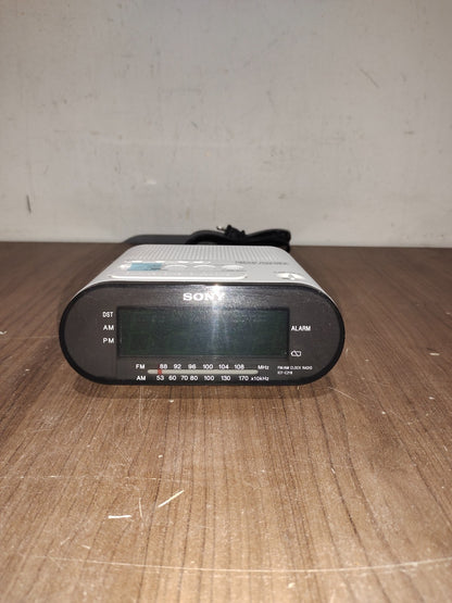 Sony Dream Machine ICF-C218 FM/AM Clock Radio w/ Auto Time Set White
