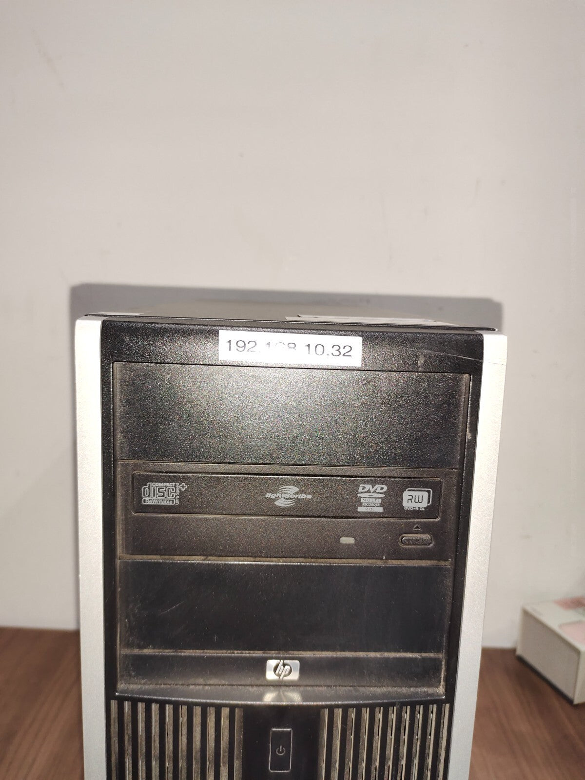 HP Compaq 8100 Elite Convertible Mini Tower i5-660 3.3Ghz, 4GB, 1 TB, Windows 10