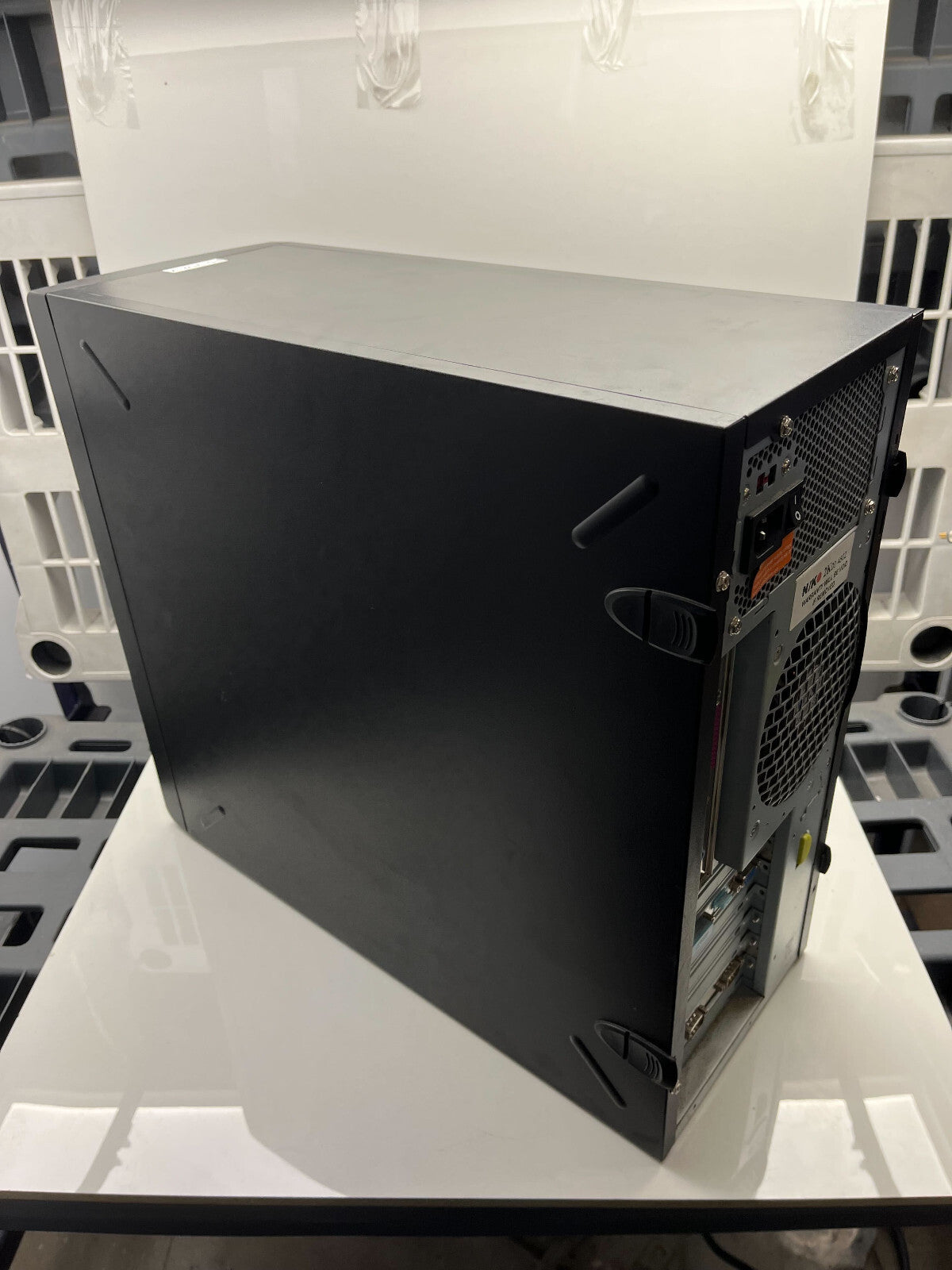 CUSTOM RETRO GAMING PC PentiumD3.40GHz nVidia GeForce210 1GB RAM 200GB HDD No OS