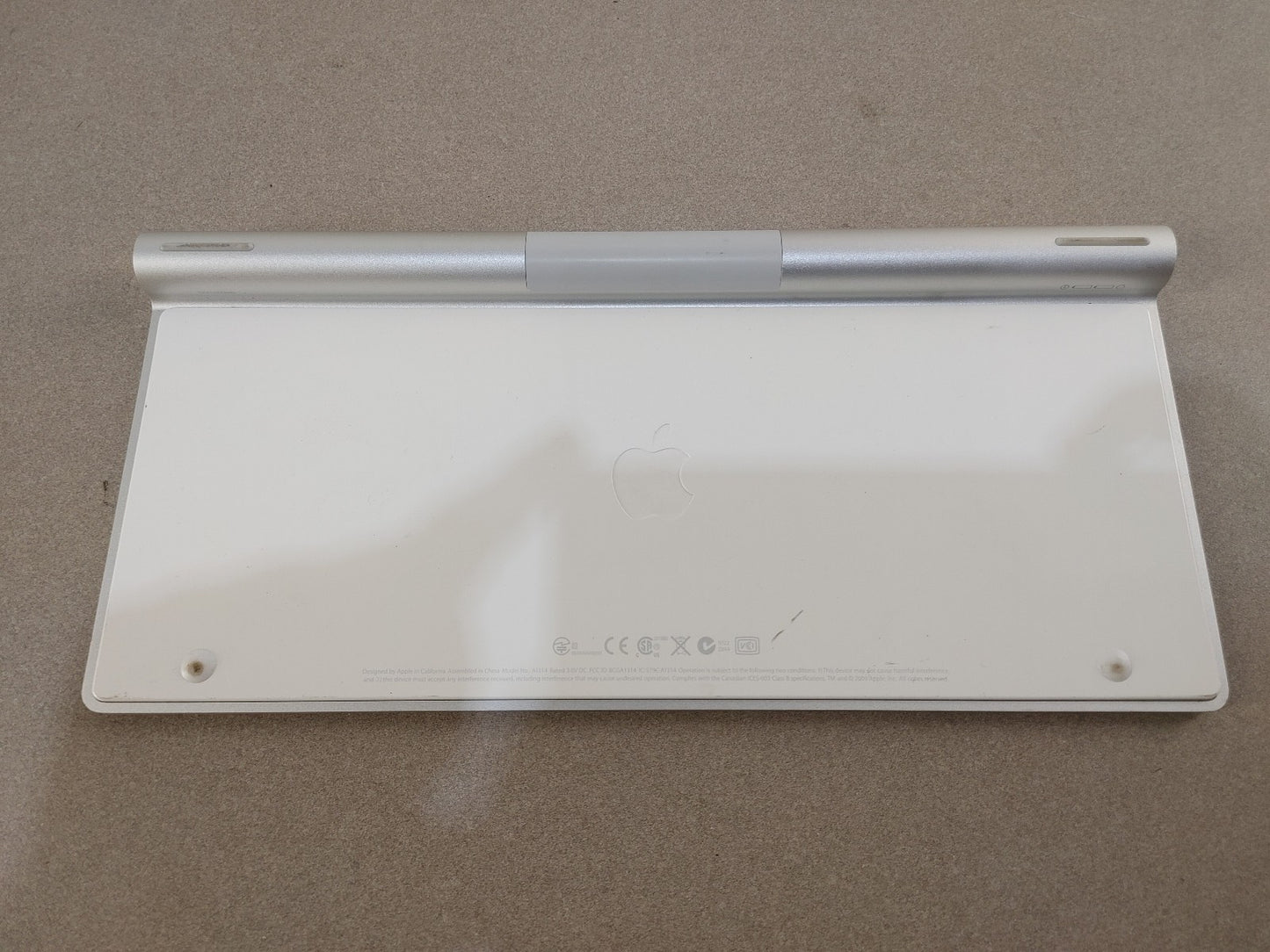 GOOD CONDITION Apple A1314 Magic Keyboard Wireless Bluetooth Keyboard for PC Mac