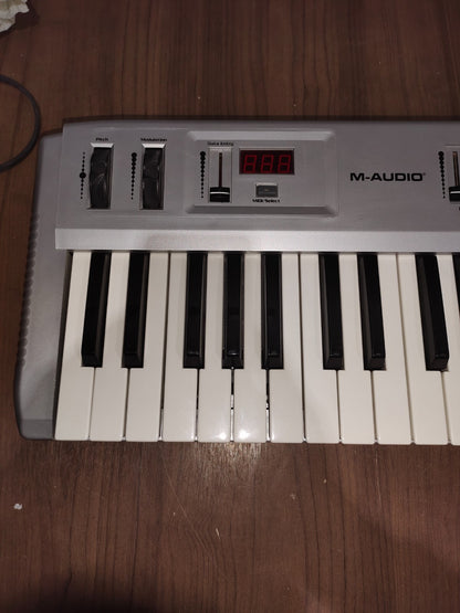 M-AUDIO Radium 49 Mini-Keyboard