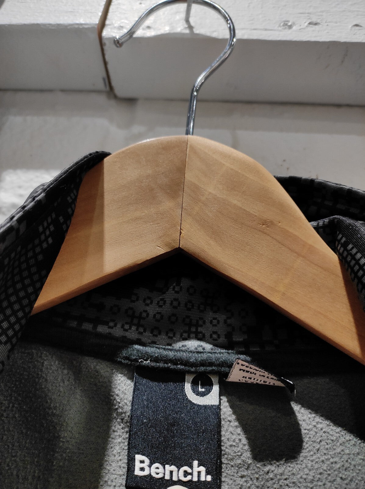 Bench Sweater Women's L Gray Full Zip Outdoors Running Casual Sweatshirt