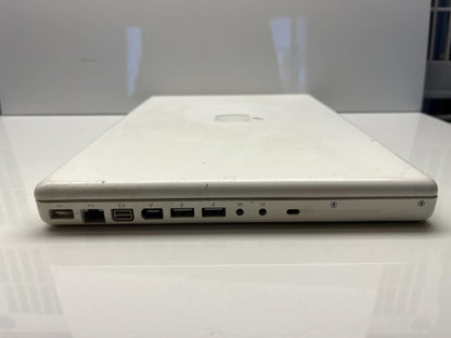 Apple Macbook A1811 White 2006 FOR PARTS