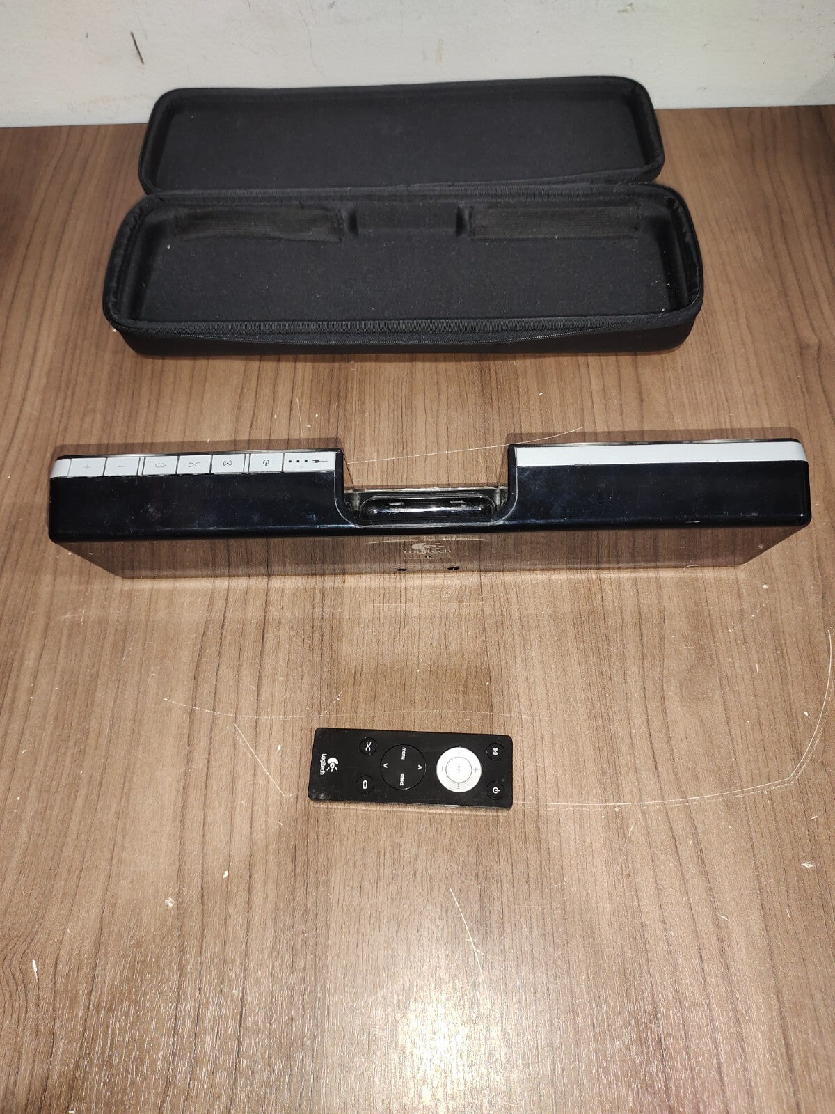 Logitech Pure-Fi Anywhere 2 Compact Docking Speaker For iPod & iPhone S-00001