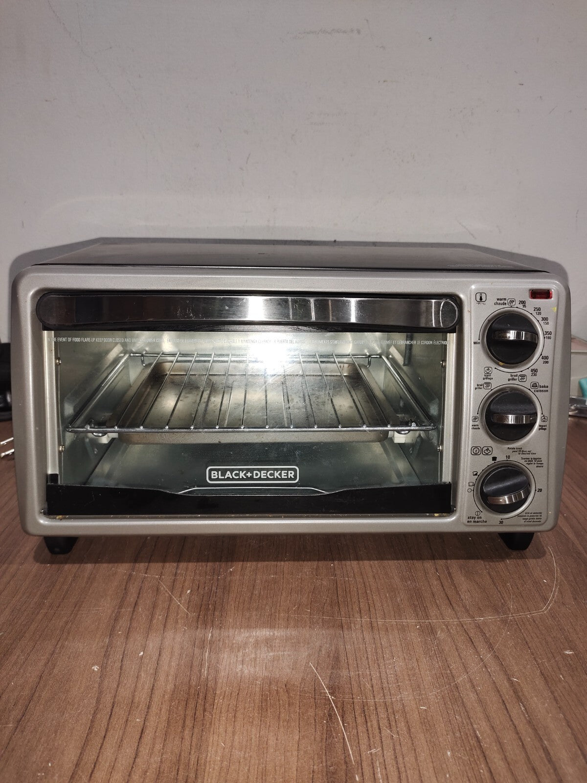 BLACK+DECKER TO1313SBD 4-Slice Toaster Oven - STAINLESS STEEL