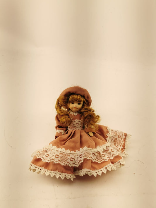 Porcelain dolls, Pink