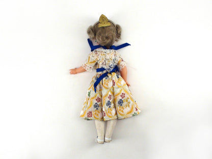 VINTAGE GOOD CONDITION  1964 Walt Disney Productions Vinyl Doll - Mary Poppins
