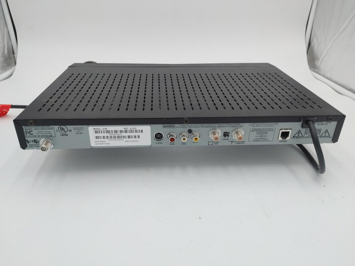 Récepteur satellite numérique Bell ExpressVu 3100 en excellent état, testé et fonctionnel.