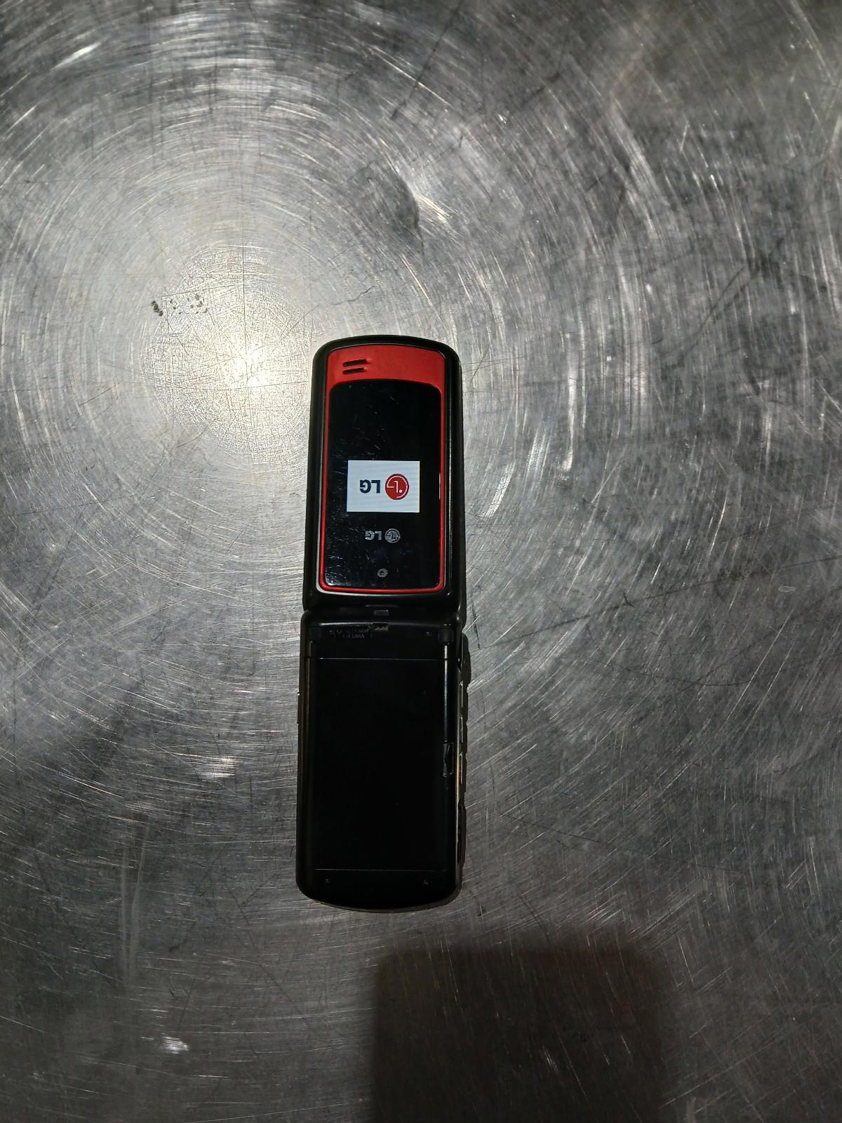 TELUS LG5500 Flip Phone VINTAGE RETRO PHONE