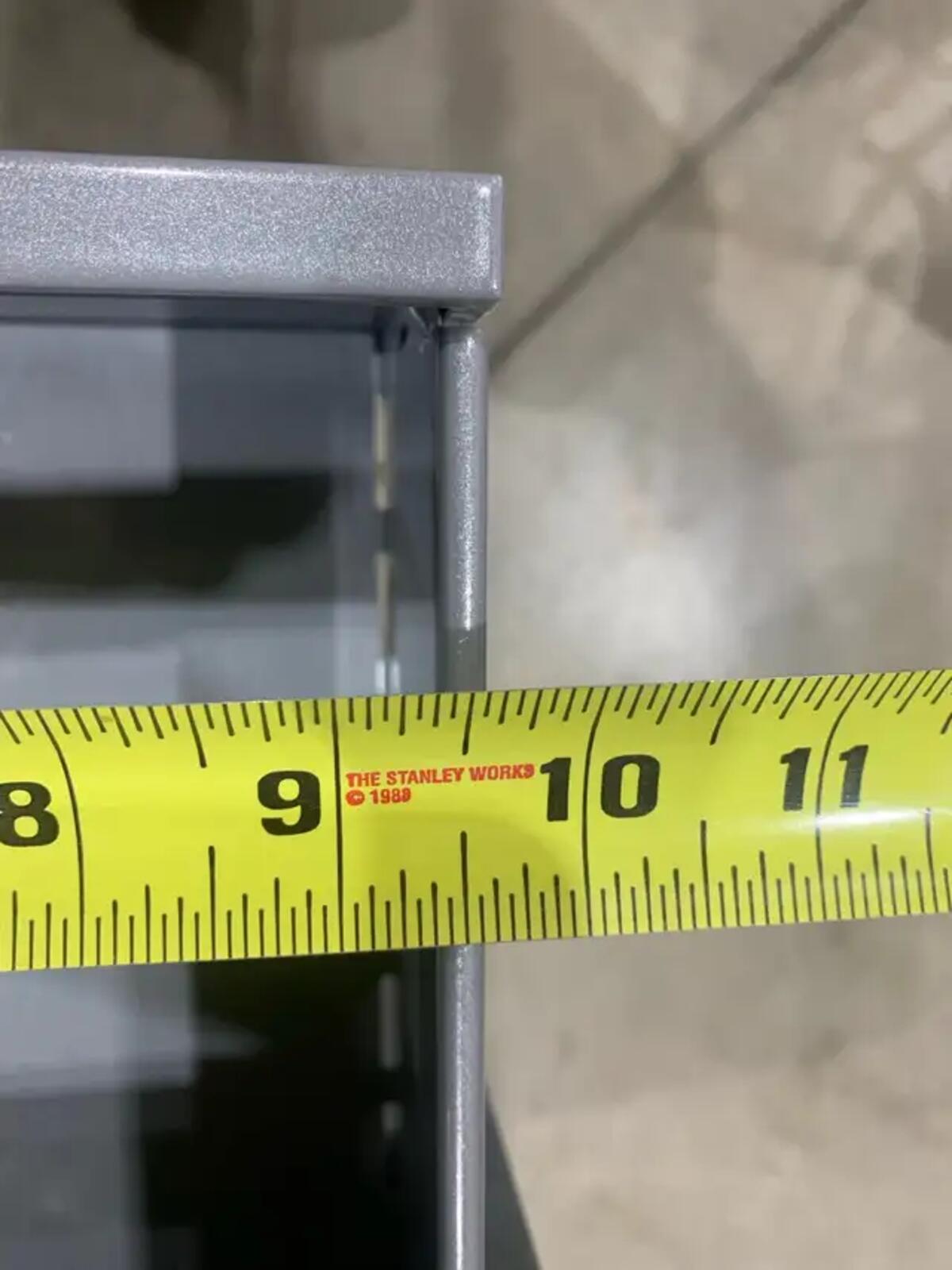 Metal Filing Cabinet with 6 Drawers