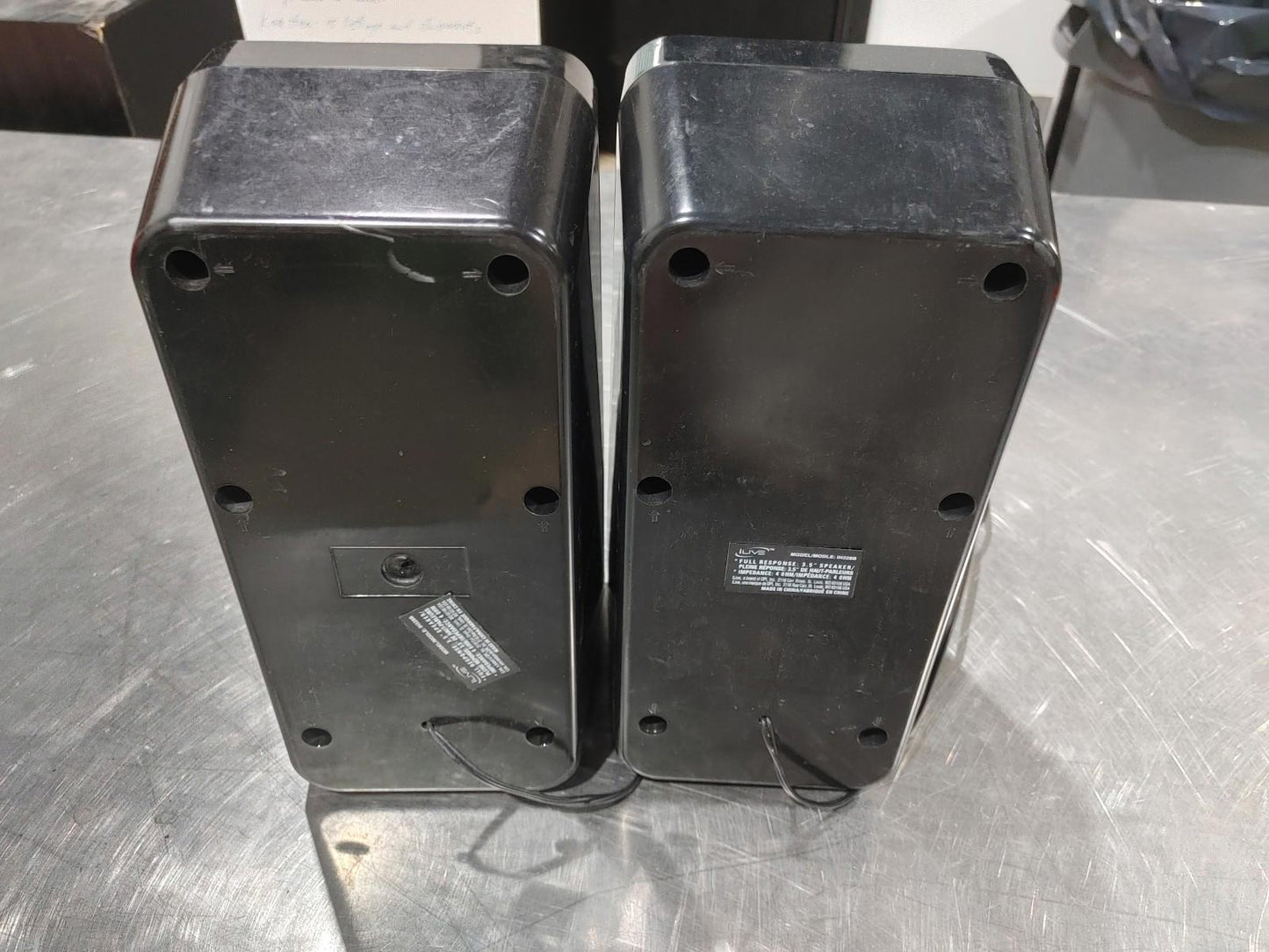 iLive IH328B Left and Right Speakers with Speaker wire Black/Silver - Fair